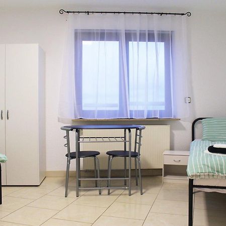 לודוויגסבורג Spacious Apartment In Industrial Area מראה חיצוני תמונה