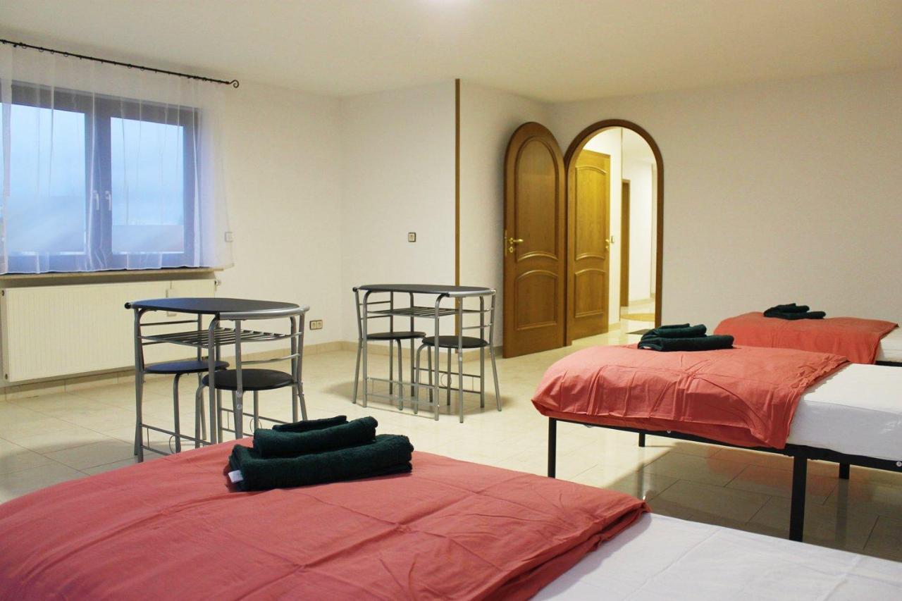 לודוויגסבורג Spacious Apartment In Industrial Area מראה חיצוני תמונה